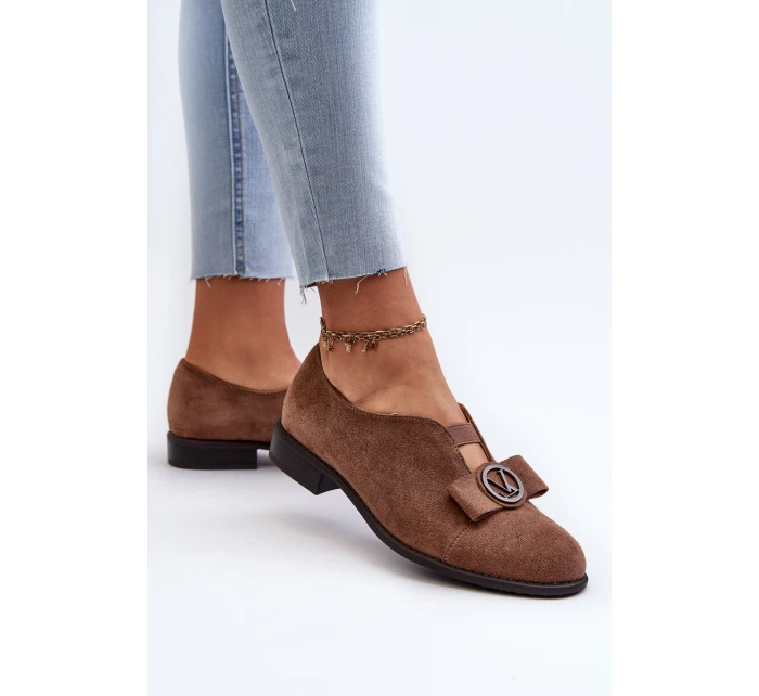 Dámské polobotky z ekokože s nízkým podpatkem a ozdobou hnědé model 21658368 - Boto