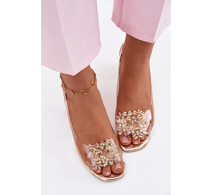 Průhledné sandály na podpatku s krystaly model 22102733 Zlaté - VINCEZA Průhledné sandály na podpatku s krystaly model 22102733 Zlaté - VINCEZA