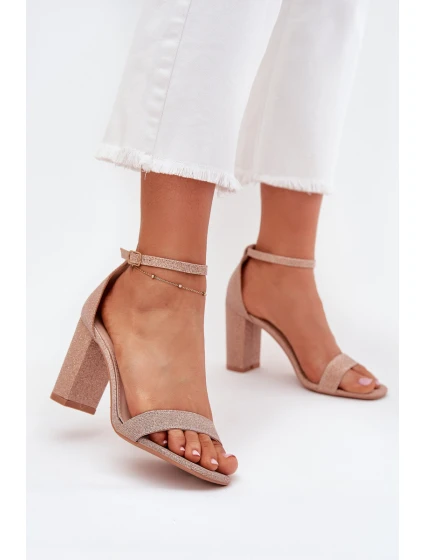 Lesklé Dámské Sandály Na Podpatku Růžové Zlato model 21704008 - Boto Lesklé Dámské Sandály Na Podpatku Růžové Zlato model 21704008 - Boto