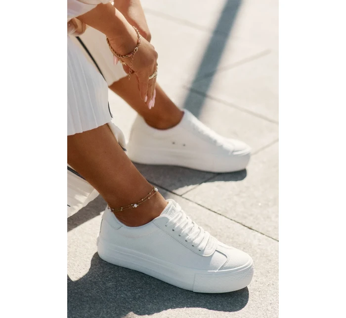 Dámské tenisky na platformě Big Star – bílé Dámské tenisky na platformě Big Star – bílé