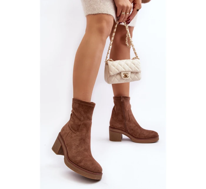 Dámské kotníčkové boty na podpatku hnědé model 21642290 - Boto Dámské kotníčkové boty na podpatku hnědé model 21642290 - Boto