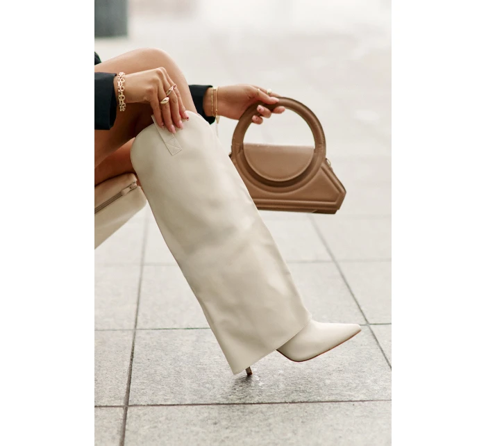 Kozačky Na Podpatku S Svrškem Světle Béžové model 21677301 - Boto