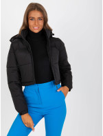 Černá krátká zimní bunda s kapucí