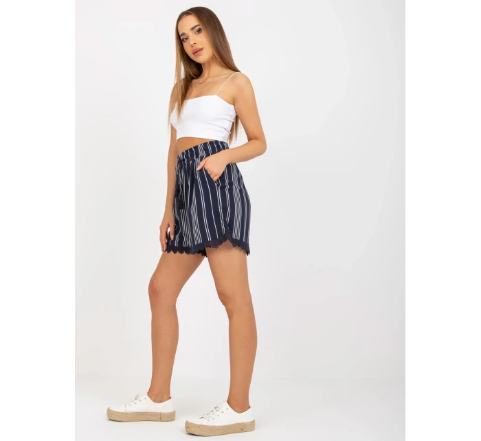 Šortky D73771M62233KA námořnická modrá Šortky D73771M62233KA námořnická modrá