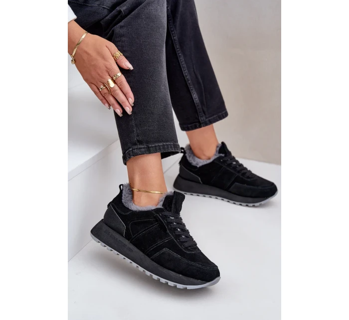 Semišové dámské tenisky s kožíškem a lesklým prvkem Big Star OO274580 Hi-Poly System černé Semišové dámské tenisky s kožíškem a lesklým prvkem Big Star OO274580 Hi-Poly System černé