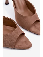 Sandály z imitace semiše na jehlovém podpatku Khaki model 22208322 - Boto Sandály z imitace semiše na jehlovém podpatku Khaki model 22208322 - Boto