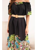 Dámské šaty model 22170761 střihu s páskem a krátkým rukávem černá - K-Fashion Dámské šaty model 22170761 střihu s páskem a krátkým rukávem černá - K-Fashion