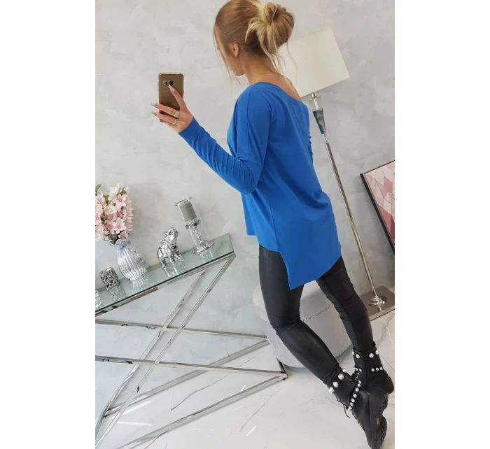 Halenka s potiskem a delšími zády, chrpově modrá