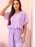 Dámský komplet z viskózy s ozdobným květem a širokými kalhotami - fuchsie světlá fialová