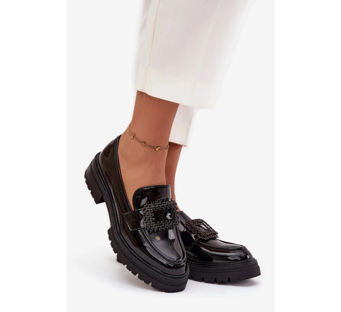 Lakované polobotky dámské s ozdobnou sponou Černé model 21710828 - Boto Lakované polobotky dámské s ozdobnou sponou Černé model 21710828 - Boto