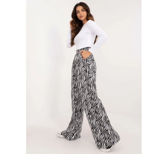 Sada EM KMPL model 20541053 bílá černá - FPrice Sada EM KMPL model 20541053 bílá černá - FPrice