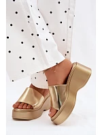 Dámské sandály na platformě zlaté Virelia Dámské sandály na platformě zlaté Virelia