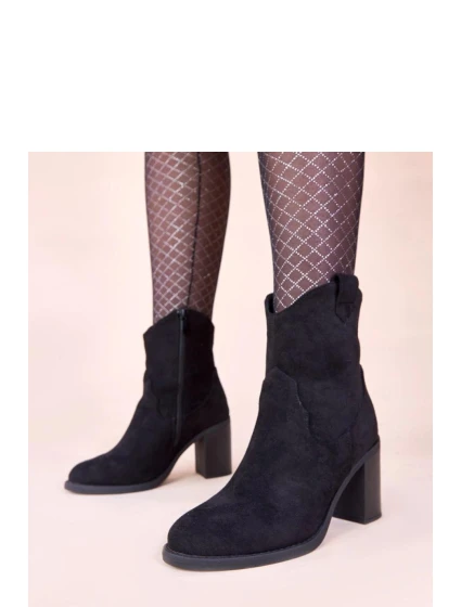 Boty na podpatku model 221033 Solea Boty na podpatku model 221033 Solea