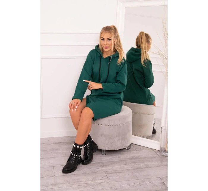 Šaty s kapucí a bočním rozparkem tmavě zelené