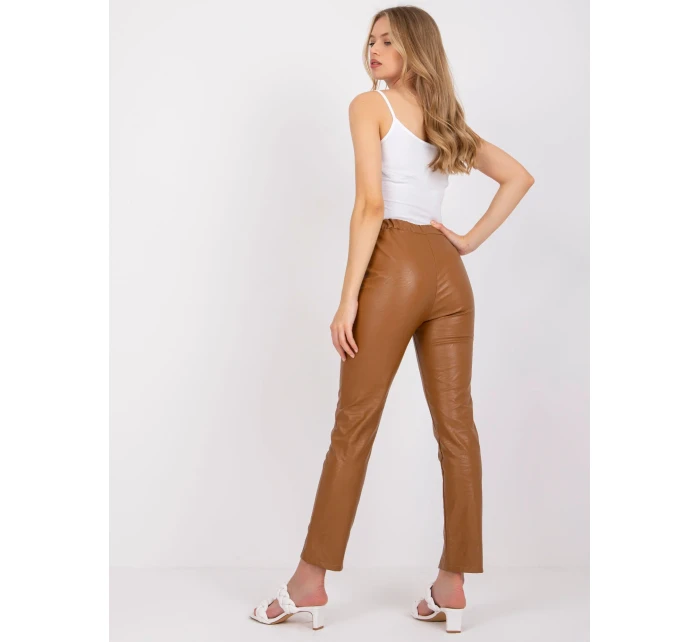 Spodnie DHJ SP model 20108856 camelowy - FPrice Spodnie DHJ SP model 20108856 camelowy - FPrice