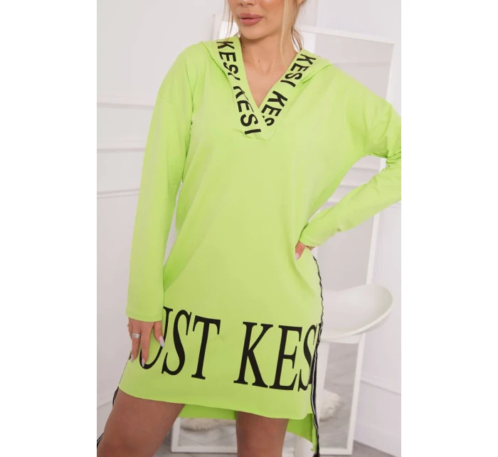 Šaty s kapucí a potiskem pistácie Šaty s kapucí a potiskem pistácie