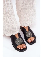 Lesklé Dámské Sandály S Ozdobným Detalem S.Barski KV51-012 Černé Lesklé Dámské Sandály S Ozdobným Detalem S.Barski KV51-012 Černé