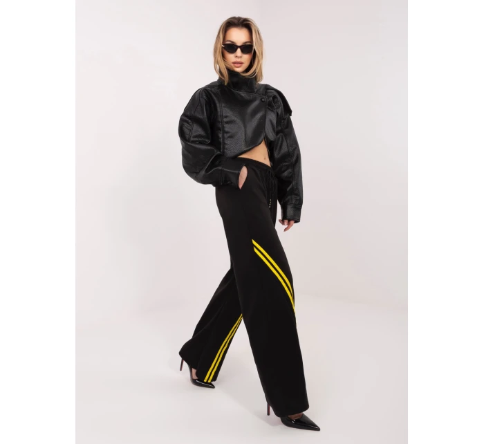 Spodnie dresowe IT DR model 22020696 czarny - FPrice Spodnie dresowe IT DR model 22020696 czarny - FPrice