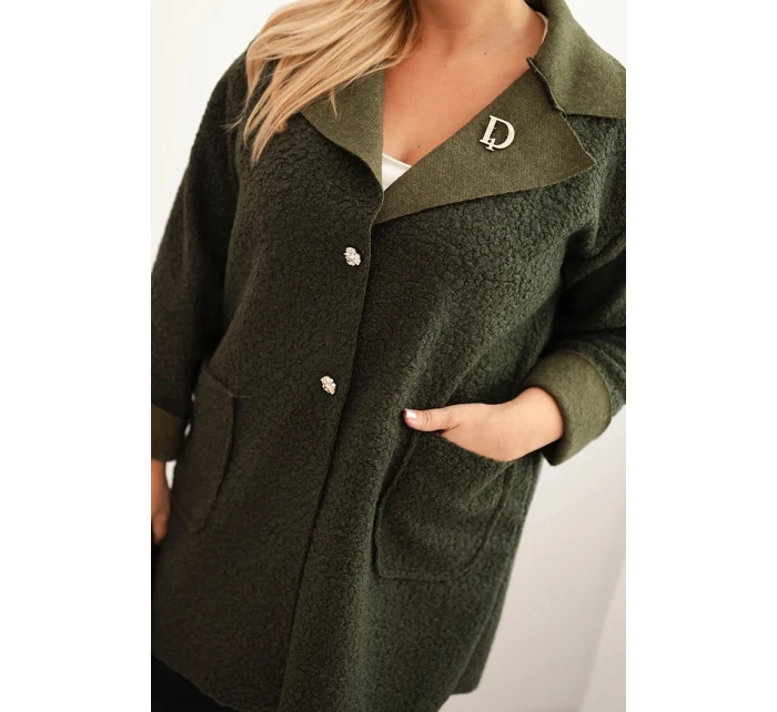 Dámský plášť Plus Size model 21393324 s vlnou a kapsami khaki - K-Fashion Dámský plášť Plus Size model 21393324 s vlnou a kapsami khaki - K-Fashion