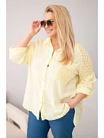 Dámská bavlněná košile Plus Size s límečkem a krajkovou vsadkou žlutá Dámská bavlněná košile Plus Size s límečkem a krajkovou vsadkou žlutá