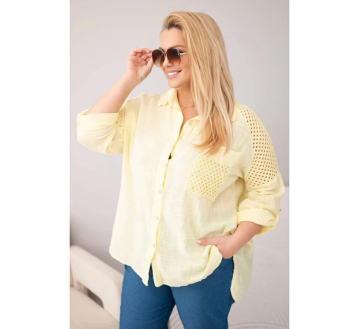 Dámská bavlněná košile Plus Size s límečkem a krajkovou vsadkou žlutá Dámská bavlněná košile Plus Size s límečkem a krajkovou vsadkou žlutá