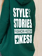 Zateplená mikina s dlouhými zády a kapucí tmavě zelená