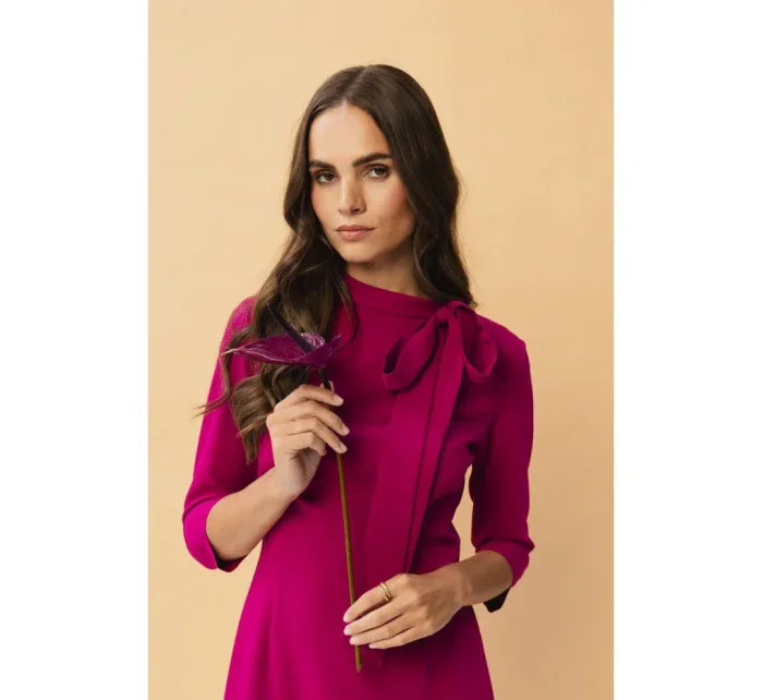 S346 Šaty s vázaným výstřihem - švestka