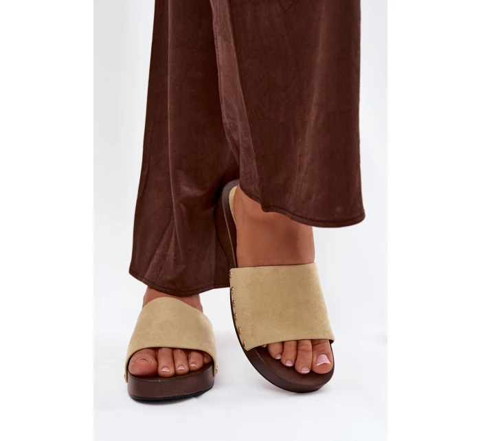 Dámské žabky se zlatými sponami Žluté model 21918754 - Boto Dámské žabky se zlatými sponami Žluté model 21918754 - Boto