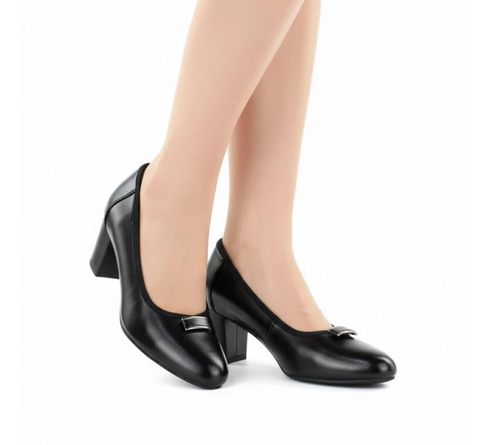 Černé lodičky na jehlovém podpatku model 22015101 - VINCEZA