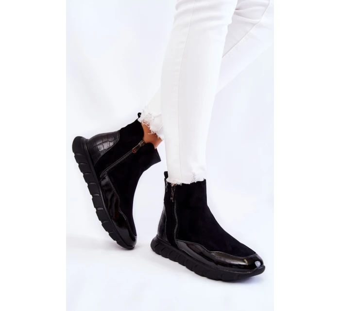 Semišové dámské kotníkové tenisky model 21601202 Černé - VINCEZA Semišové dámské kotníkové tenisky model 21601202 Černé - VINCEZA