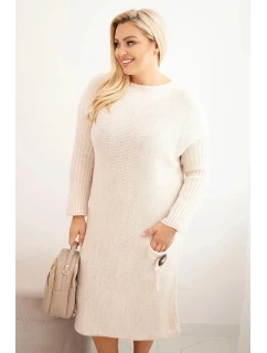Dámská pletená svetrková šaty Plus Size s mohairovým oversized s kapsou béžová