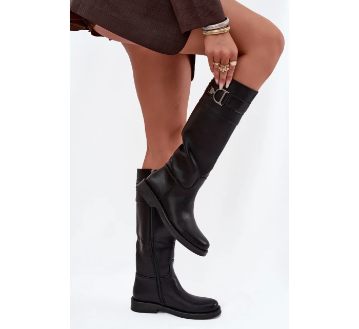 Dámské kozačky na nízkém podpatku se zdobným detailem Arvessa – černé Dámské kozačky na nízkém podpatku se zdobným detailem Arvessa – černé