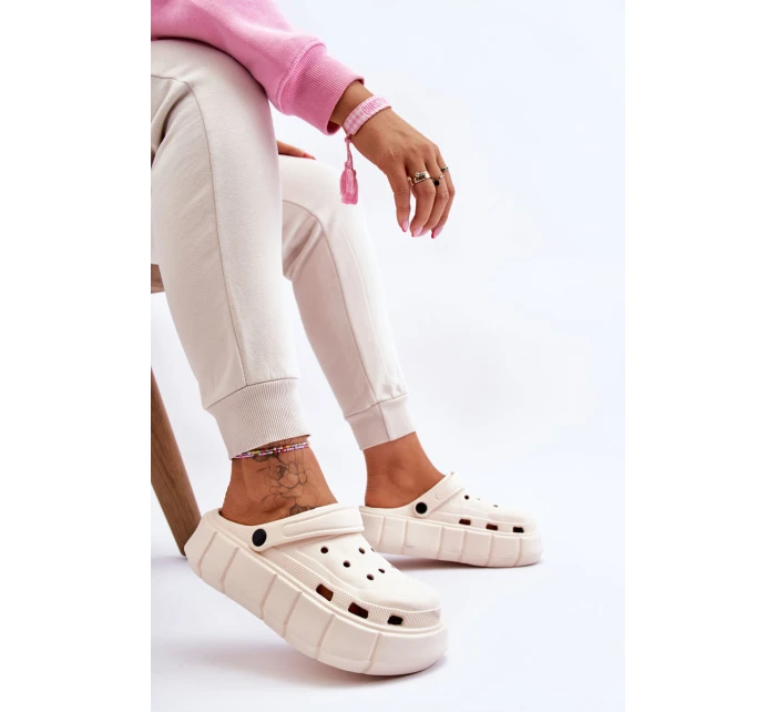 Dámská pěnová platforma Crocs Béžove Beckett Dámská pěnová platforma Crocs Béžove Beckett