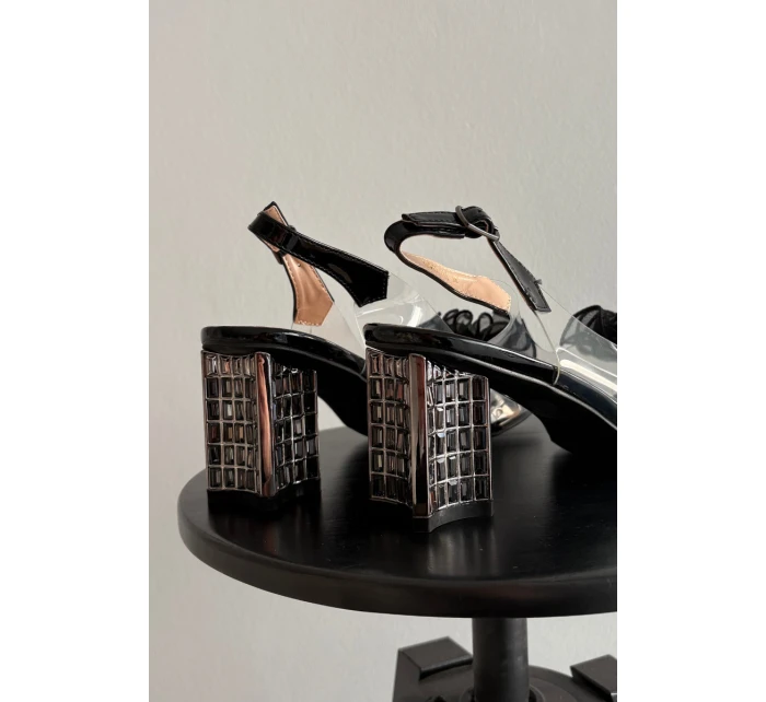 Sandály na podpatku s ozdobou D&A MR52-238 Černé Sandály na podpatku s ozdobou D&A MR52-238 Černé