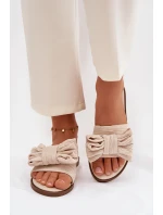 Dámské pantofle na ploché s mašlí Béžové model 21937411 - Boto