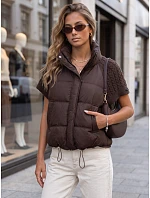 Krótka kamizelka damska pikowana brązowa model 22341154 - FashionStreet Krótka kamizelka damska pikowana brązowa model 22341154 - FashionStreet