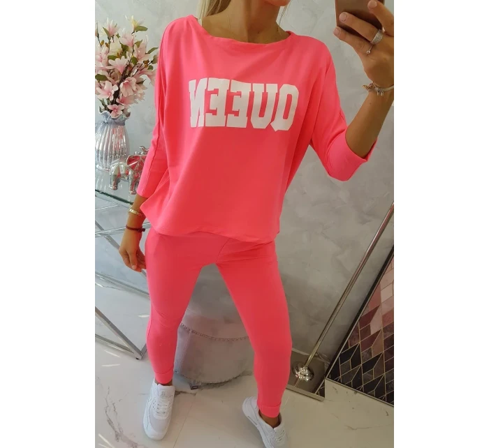 Sada s růžovým neonovým potiskem Queen