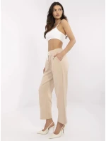 Kalhoty DHJ SP model 21034936 světle béžové - FPrice Kalhoty DHJ SP model 21034936 světle béžové - FPrice
