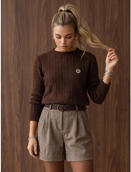 Sweter damski z warkoczowym splotem czekoladowy FashionStreet MY2674 Sweter damski z warkoczowym splotem czekoladowy FashionStreet MY2674