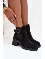 Zateplené dámské boty na podpatku s ozdobnou sponou černé model 21706995 - Boto Zateplené dámské boty na podpatku s ozdobnou sponou černé model 21706995 - Boto