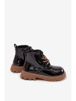 Dětské zateplené lakované kotníkové botky s medvídkovou připínkou – černé Jovellea Dětské zateplené lakované kotníkové botky s medvídkovou připínkou – černé Jovellea