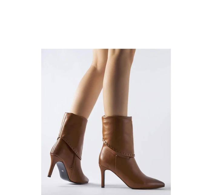 Boty na podpatku model 204734 Solea Boty na podpatku model 204734 Solea