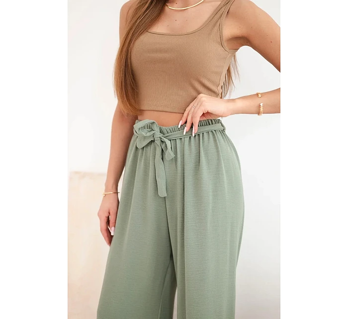 Kalhoty se širokým pasem a vázáním v pase světle khaki Kalhoty se širokým pasem a vázáním v pase světle khaki