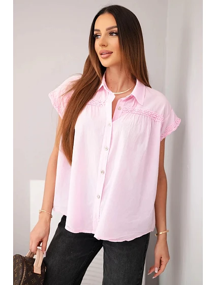 Dámská bavlněná košilová halenka s krajkou a krátkým rukávem bonbónově růžová Dámská bavlněná košilová halenka s krajkou a krátkým rukávem bonbónově růžová