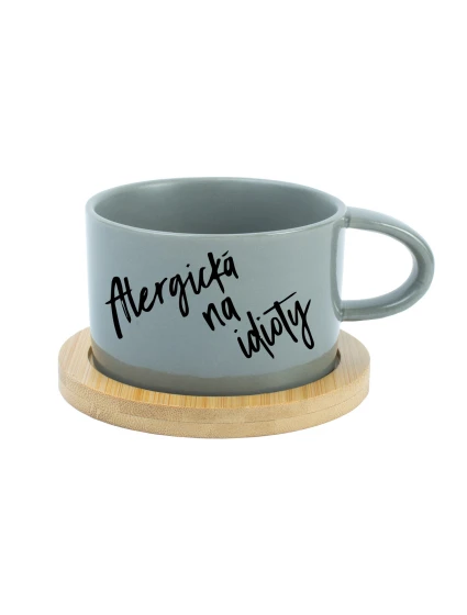 ALERGICKÁ NA IDIOTY - šedý hrníček makronka 200 ml