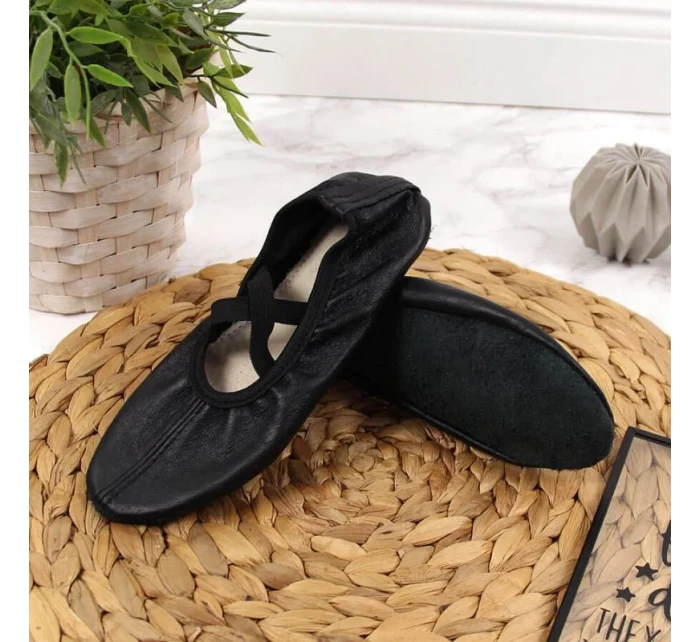 Dívčí kožené baleríny černé model 17296811 - Nazo Dívčí kožené baleríny černé model 17296811 - Nazo