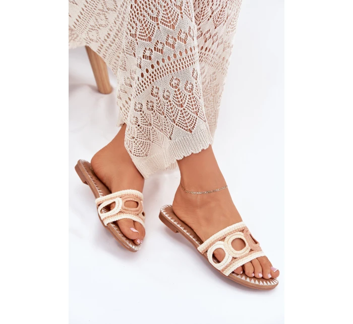 Háčkované dámské sandály na plochém podpatku béžové Nirina Háčkované dámské sandály na plochém podpatku béžové Nirina