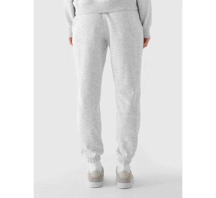 Dámské tepláky typu jogger model 21432813 - 4F Dámské tepláky typu jogger model 21432813 - 4F