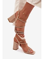Dámské sandály na podpatku s pásky a kamínky Béžové model 22067121 - Boto Dámské sandály na podpatku s pásky a kamínky Béžové model 22067121 - Boto