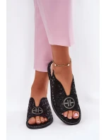 Kožené sandály na plochém podpatku s ozdobou model 21696723 černé - S.Barski